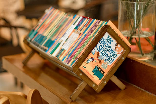 How to Choose a Personalised Storybook for Your Child's Age (0–8 Guide)